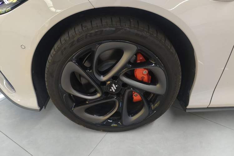 Used IM L6 2024 Max Enhanced Performance Edition Exterior 4