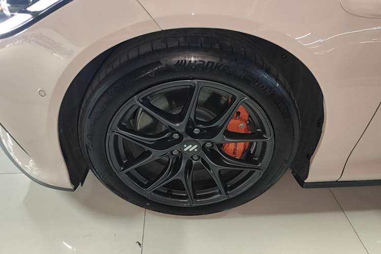 Used IM L6 2024 Max Standard Edition Exterior 4