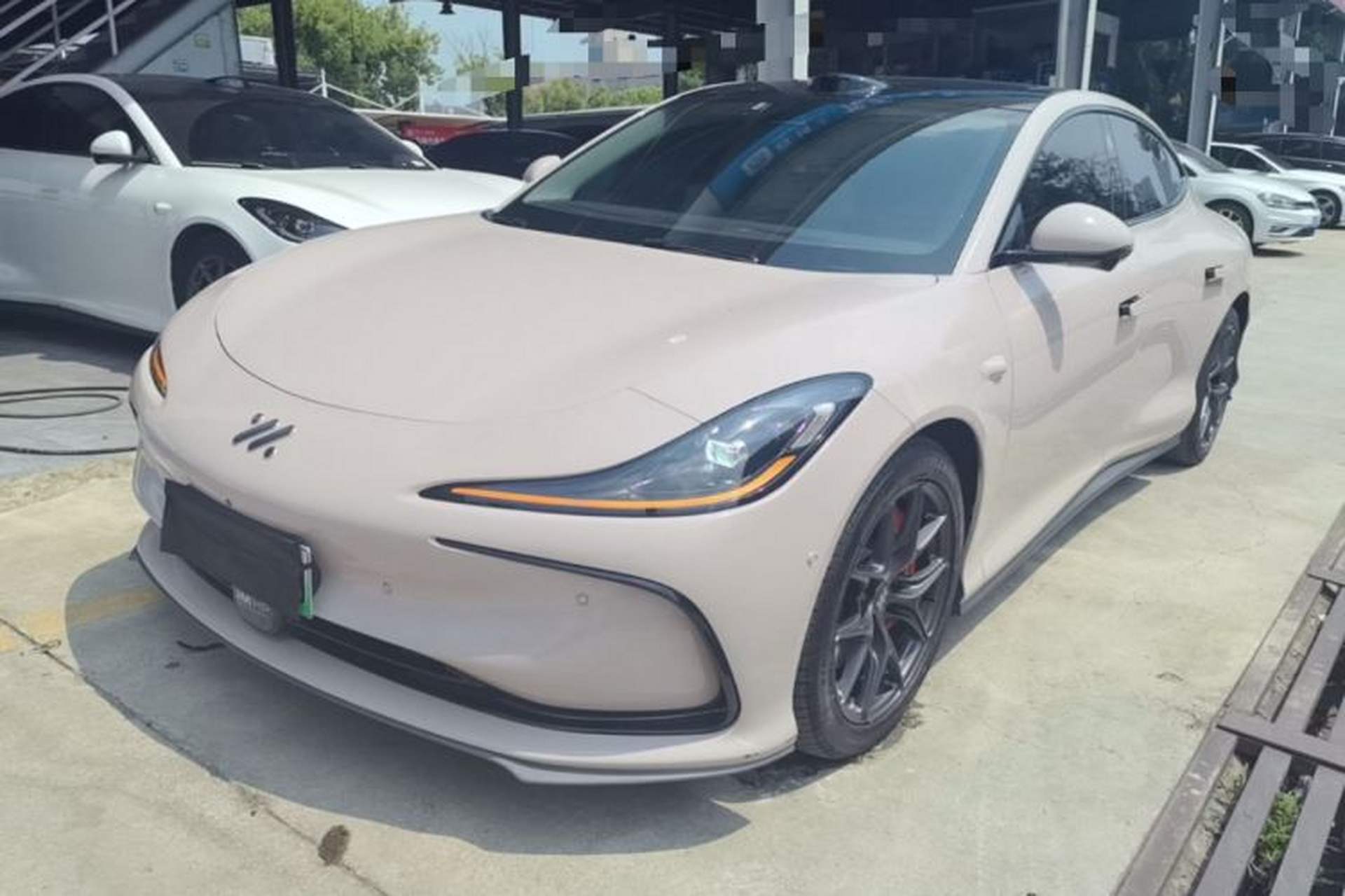 Used IM L6 2024 Max Standard Edition Front Left 45 Deg