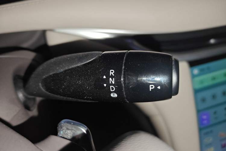 Used IM L6 2024 Max Standard Edition Gear Lever