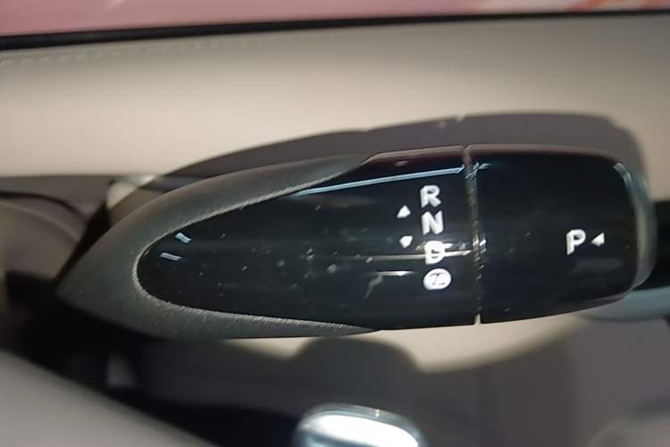Used IM L6 2024 Max Standard Edition Gear Lever