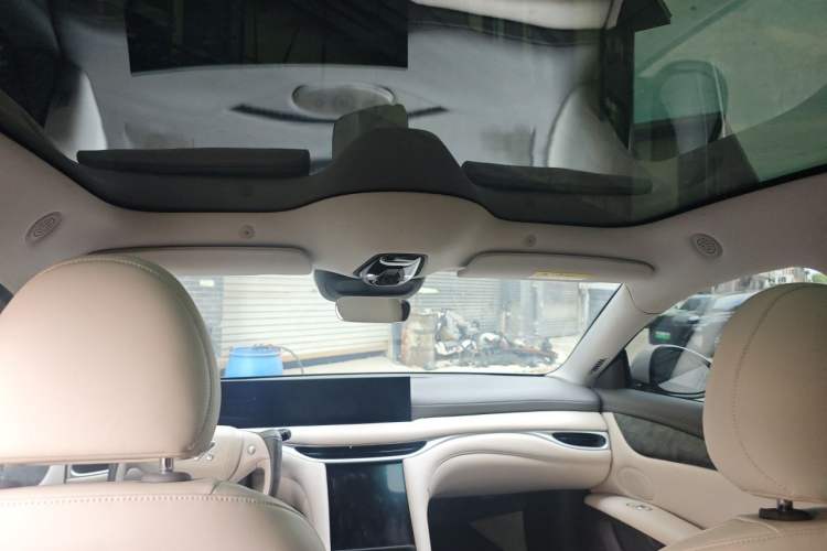 Used IM L6 2024 Max Standard Edition Headliner