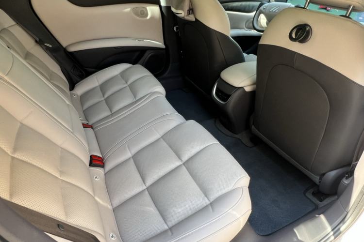 Used IM L6 2024 Max Standard Edition Interior 10