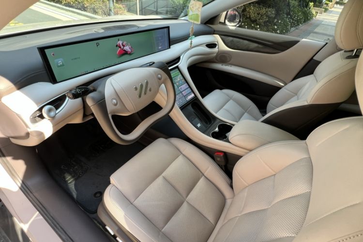 Used IM L6 2024 Max Standard Edition Interior 8