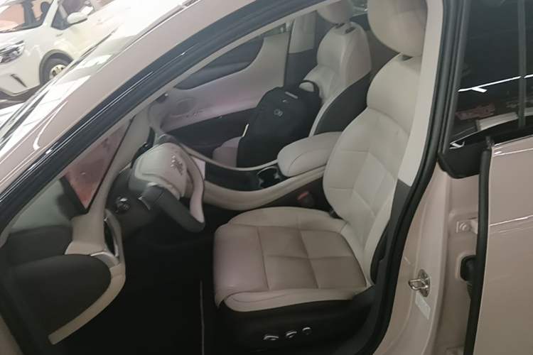 Used IM L6 2024 Max Standard Edition Left Front Seat