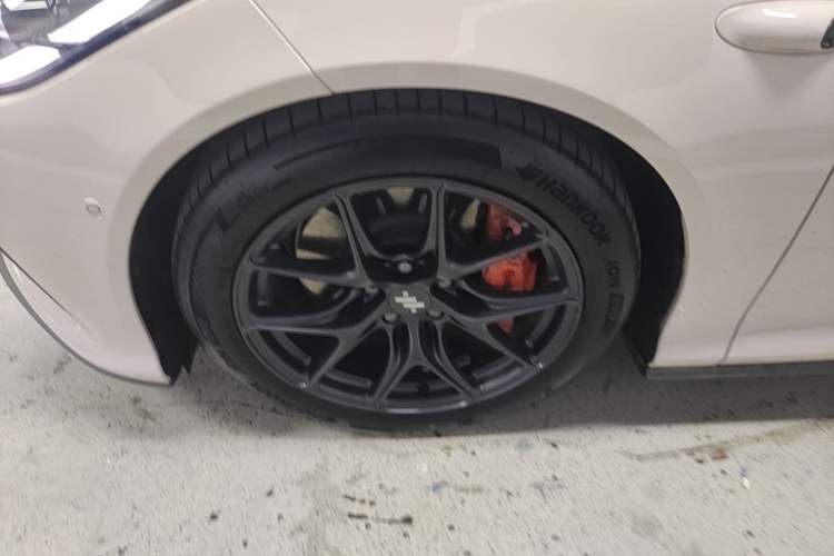 Used IM L6 2024 Max Standard Edition Left Front Wheel Hub