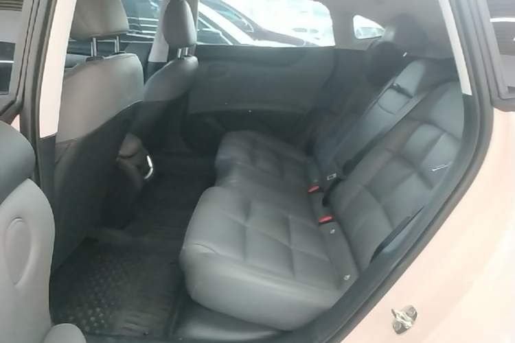 Used IM L6 2024 Max Standard Edition Left Rear Seat