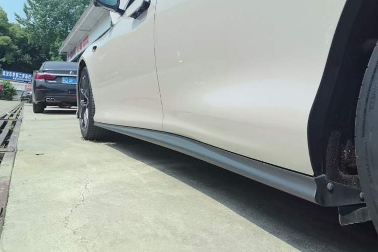 Used IM L6 2024 Max Standard Edition Left Side Sill