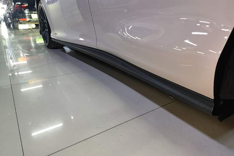 Used IM L6 2024 Max Standard Edition Left Side Sill