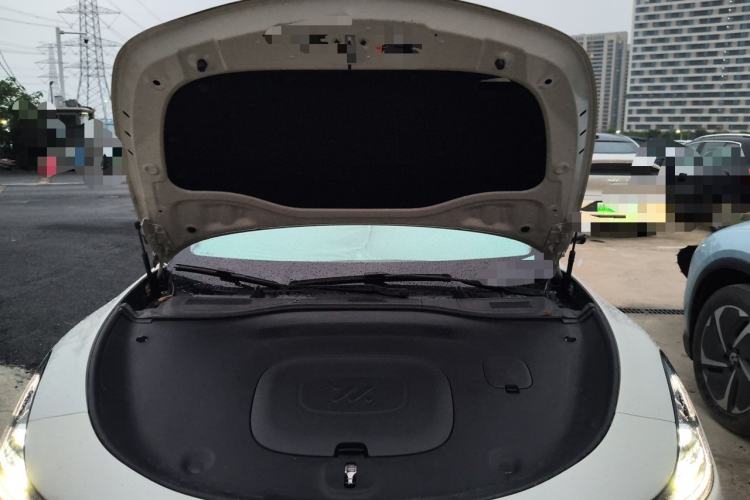Used IM L6 2024 Max Long-Range Version Engine Bay