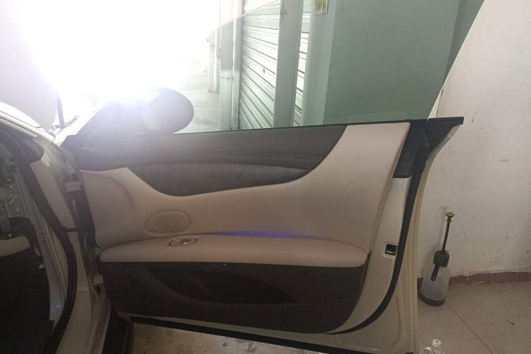 Used IM L6 2024 Max Extended-Range Version Right Front Door Interior