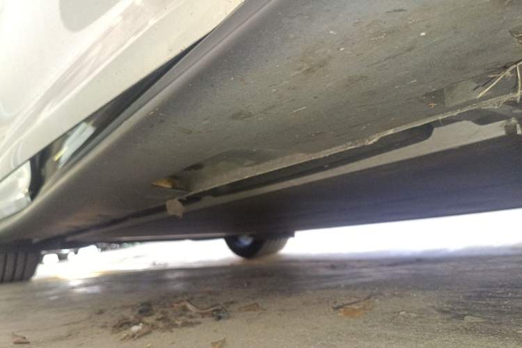 Used IM L6 2024 Max Extended-Range Version Right Side Sill