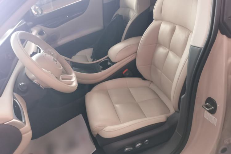 Used IM L6 2024 Max Long-Range Version Left Front Seat