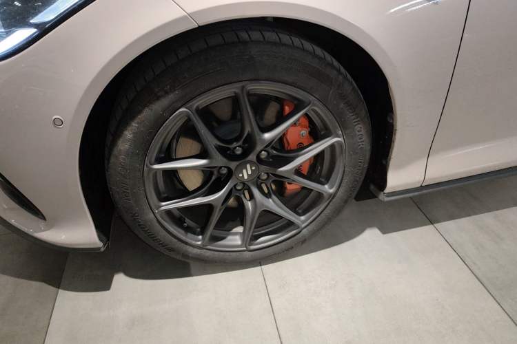 Used IM L6 2024 Max Standard Edition Left Front Wheel Hub