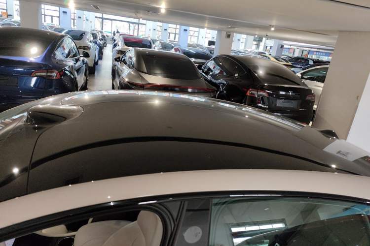 Used IM L6 2024 Max Standard Edition Roof
