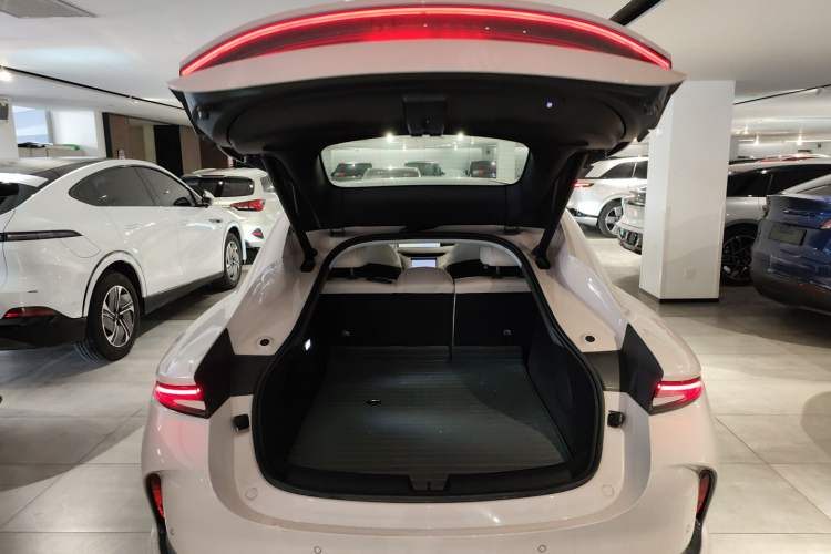 Used IM L6 2024 Max Standard Edition Trunk