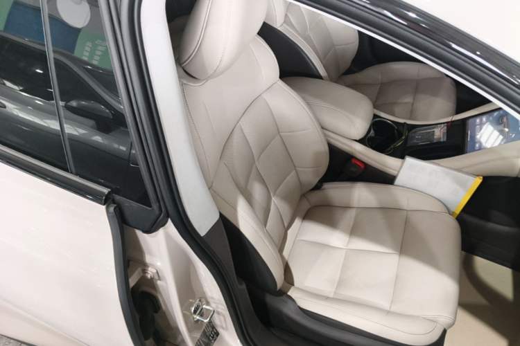 Used IM L6 2024 Max Long-Range Version Right Front Seat