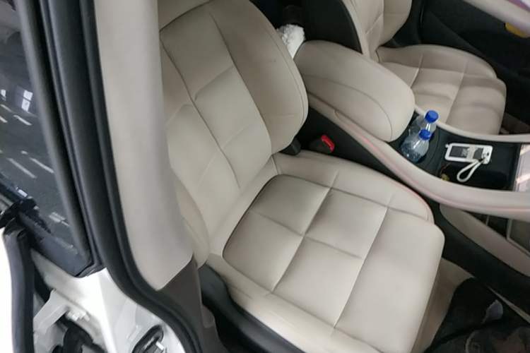 Used IM L6 2024 Max Standard Edition Right Front Seat