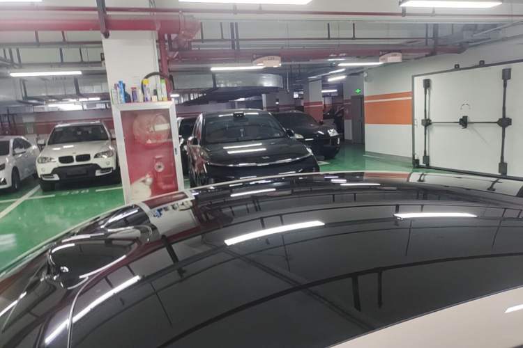 Used IM L6 2024 Max Standard Edition Roof