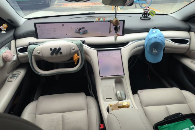 Used IM L6 2024 Max Standard Edition Center Console
