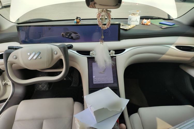 Used IM L6 2024 Max Standard Edition Center Console