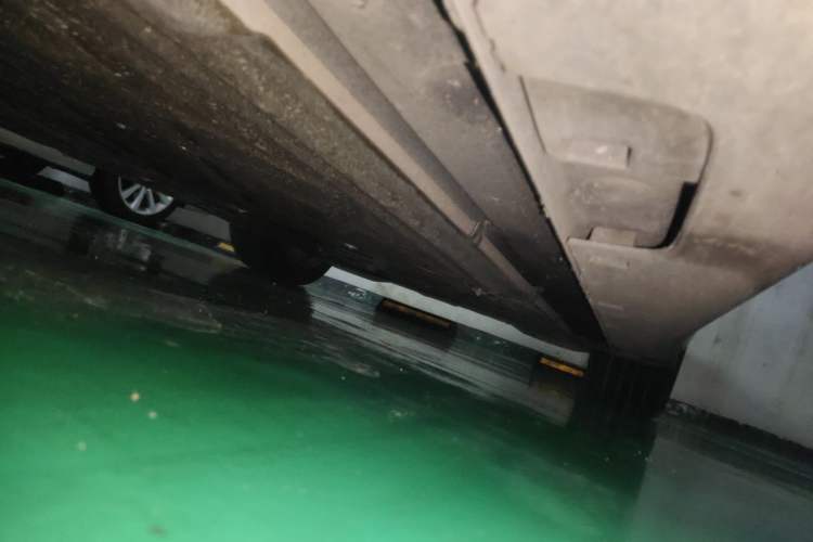 Used IM L6 2024 Max Enhanced Performance Edition Chassis Front Left