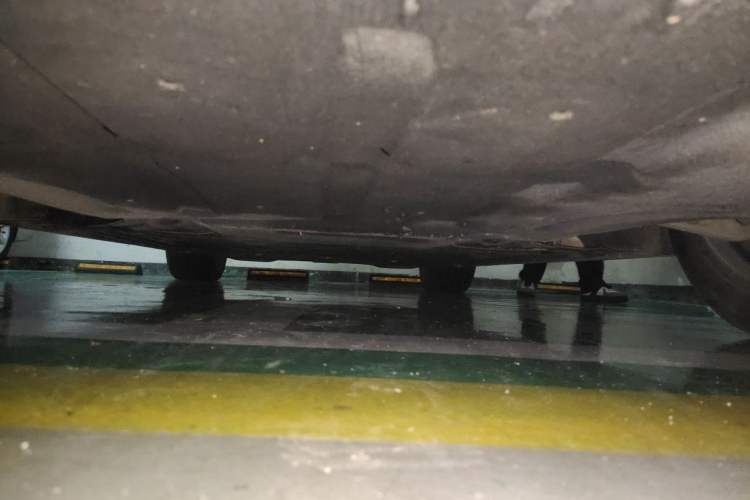 Used IM L6 2024 Max Enhanced Performance Edition Chassis Front