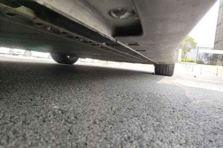 Used IM L6 2024 Max Standard Edition Chassis Rear Right