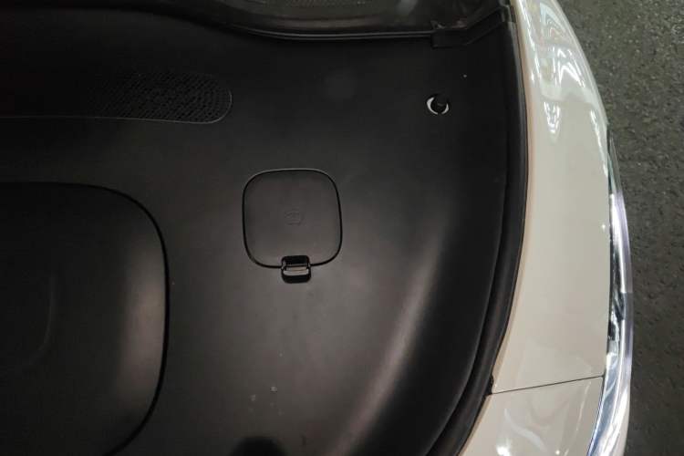 Used IM L6 2024 Max Standard Edition Engine Bay Left