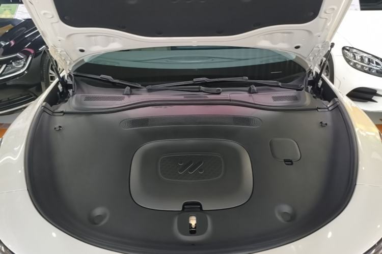 Used IM L6 2024 Max Standard Edition Engine Bay