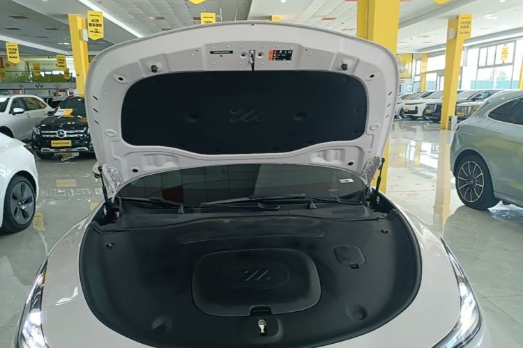 Used IM L6 2024 Max Standard Edition Engine Bay