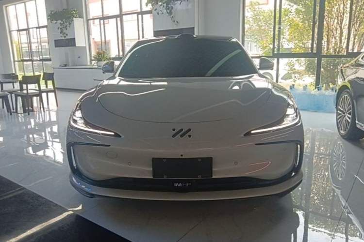 Used IM L6 2024 Max Extended-Range Version Front