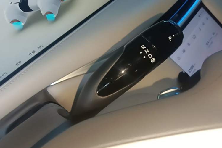 Used IM L6 2024 Max Extended-Range Version Gear Lever