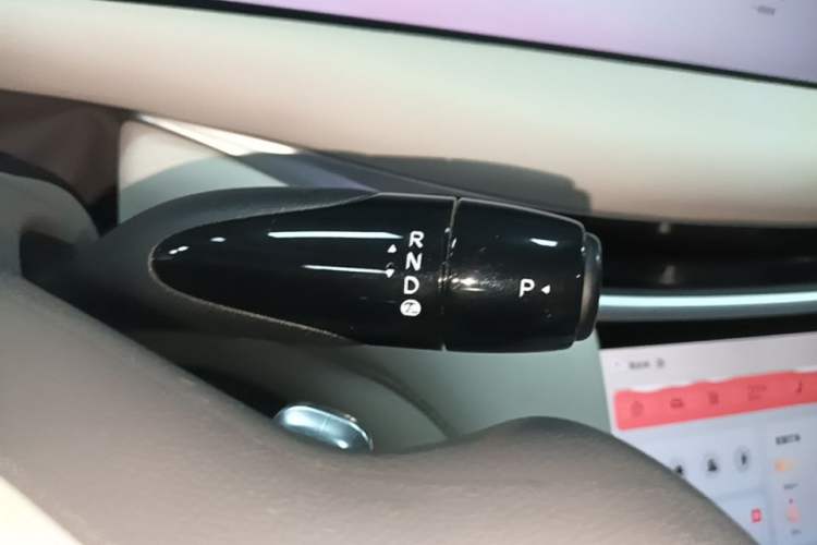 Used IM L6 2024 Max Standard Edition Gear Lever