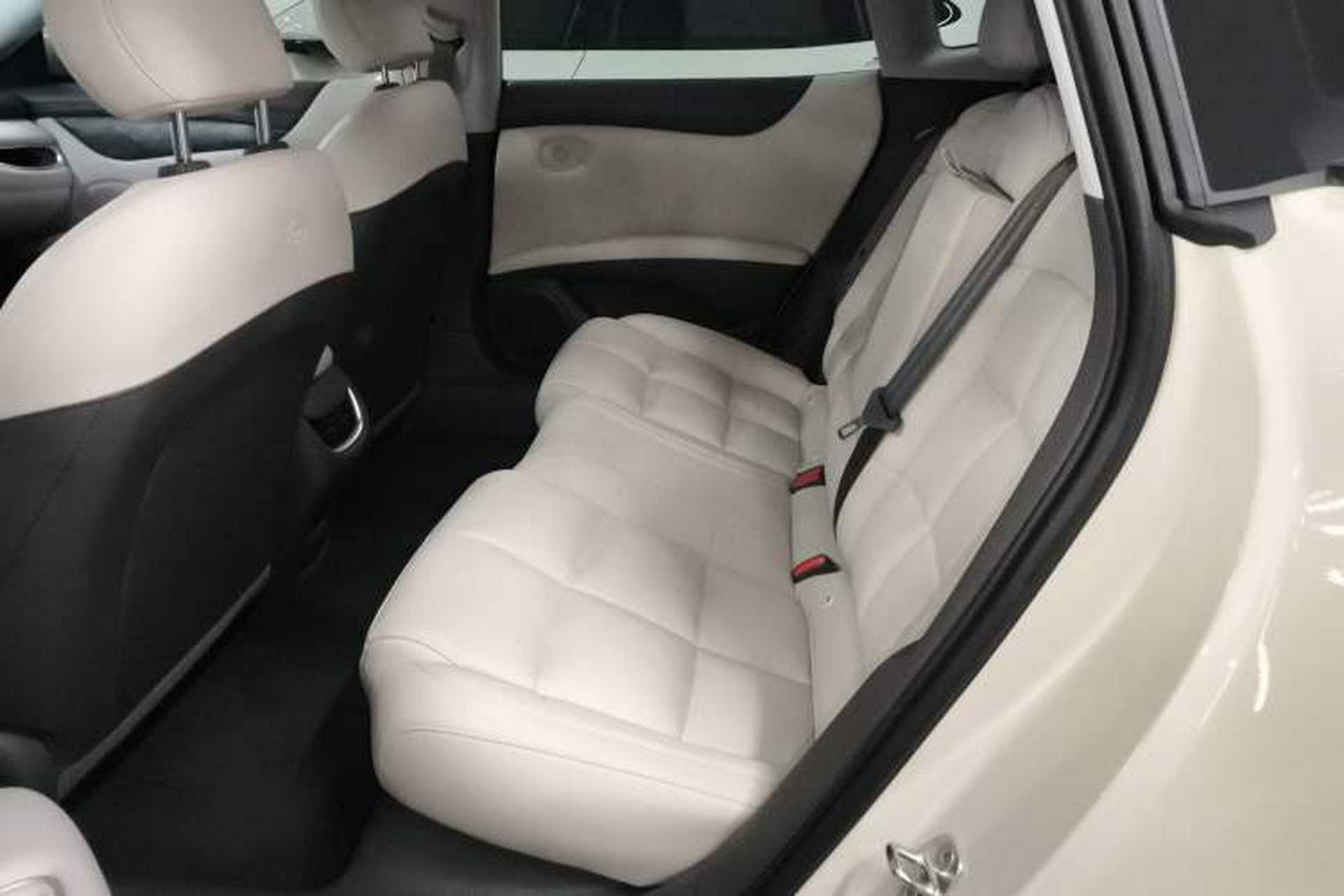 Used IM L6 2024 Max Enhanced Performance Edition Interior 4