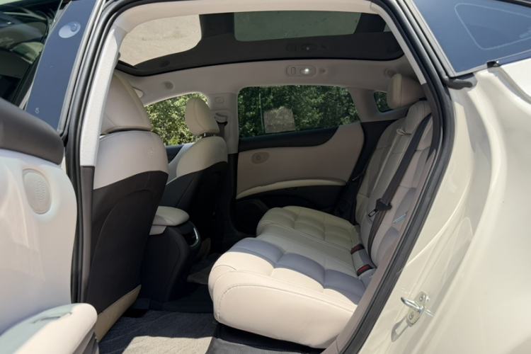 Used IM L6 2024 Max Standard Edition Interior 4