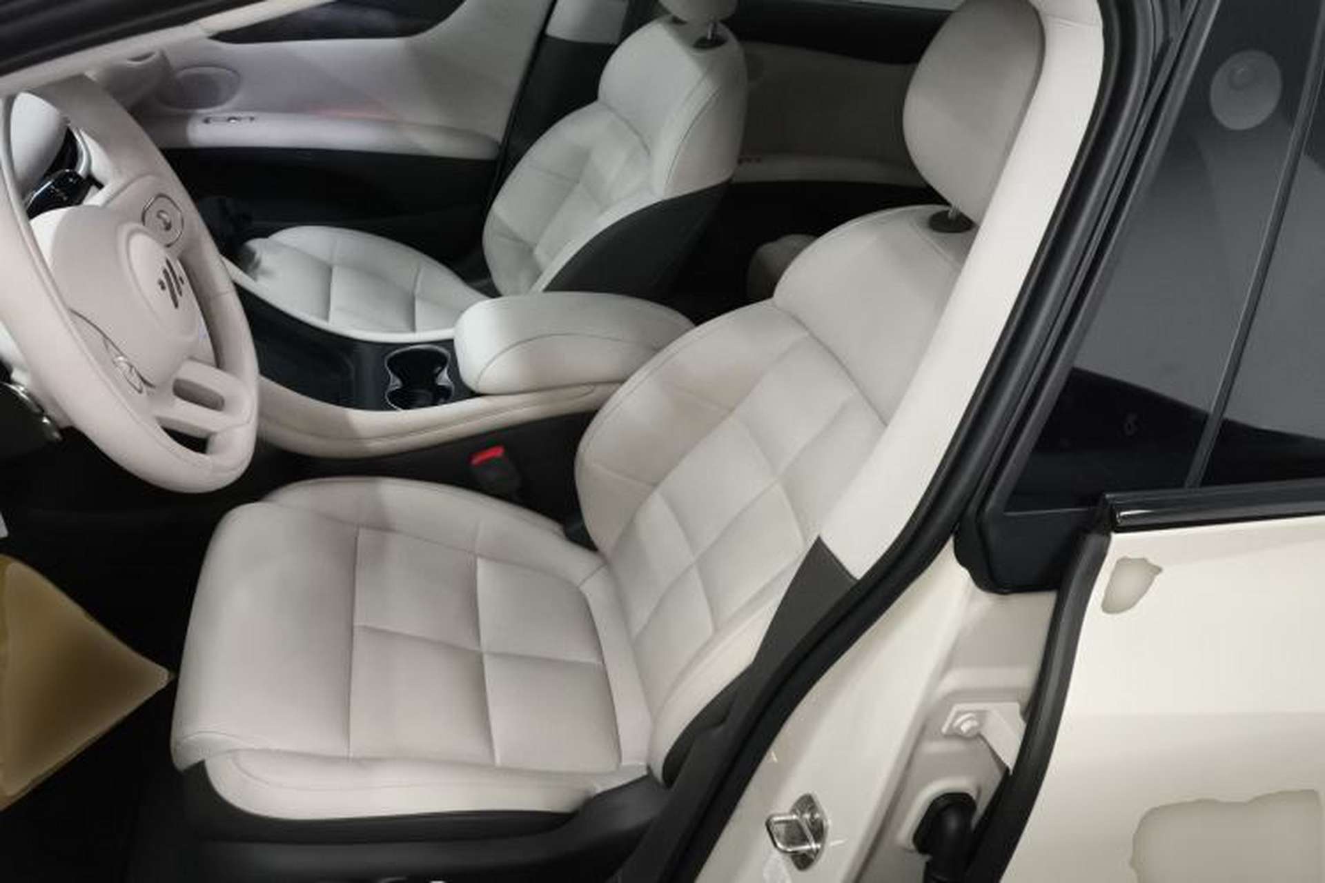 Used IM L6 2024 Max Enhanced Performance Edition Left Front Seat
