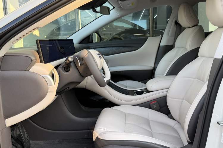 Used IM L6 2024 Max Standard Edition Left Front Seat