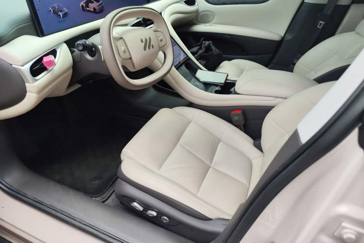 Used IM L6 2024 Max Long-Range Version Left Front Seat