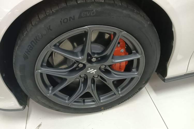 Used IM L6 2024 Max Standard Edition Left Front Wheel Hub