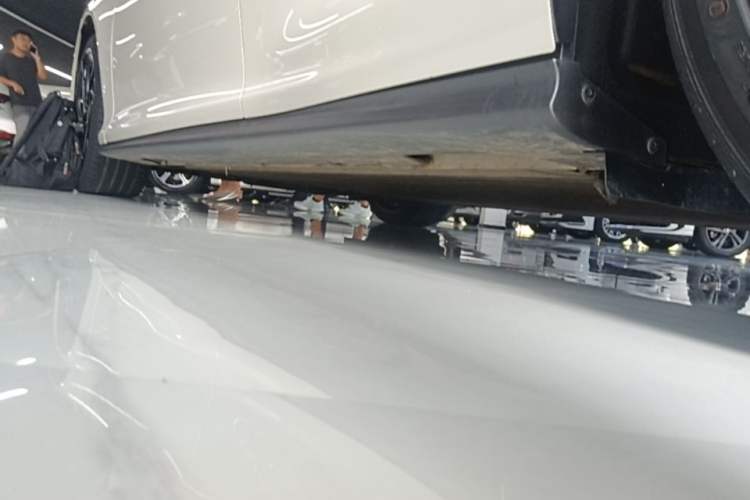 Used IM L6 2024 Max Extended-Range Version Left Side Sill