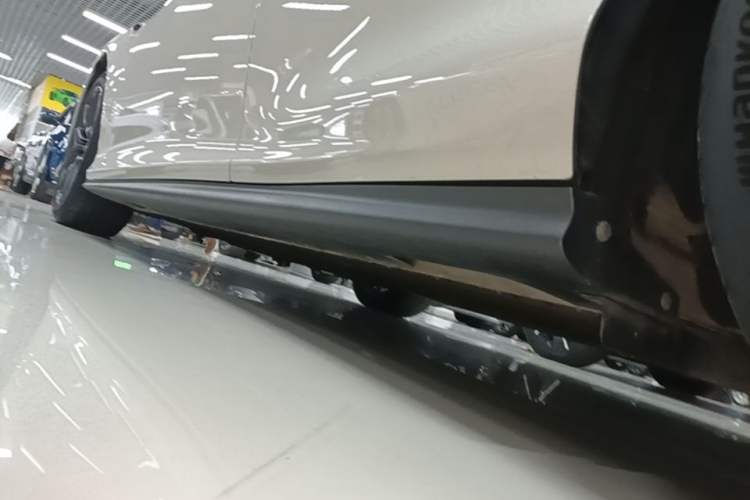 Used IM L6 2024 Max Standard Edition Left Side Sill