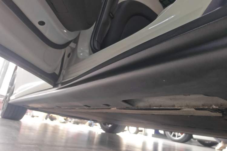 Used IM L6 2024 Max Long-Range Version Left Side Sill