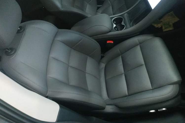 Used IM L6 2024 Max Standard Edition Right Front Seat