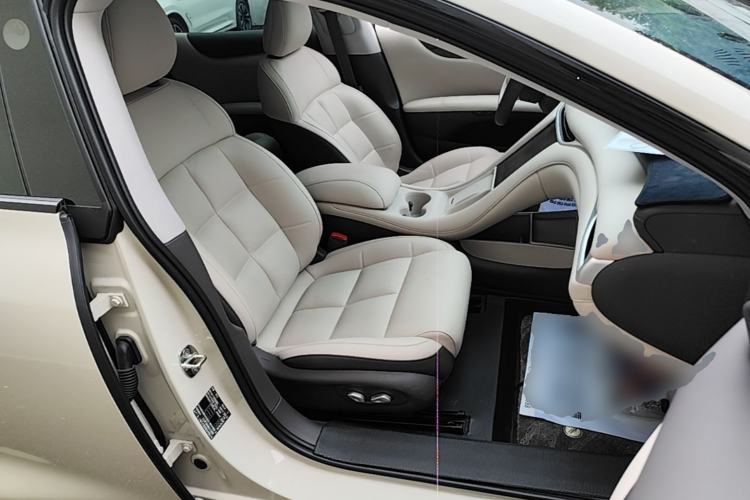 Used IM L6 2024 Max Standard Edition Right Front Seat