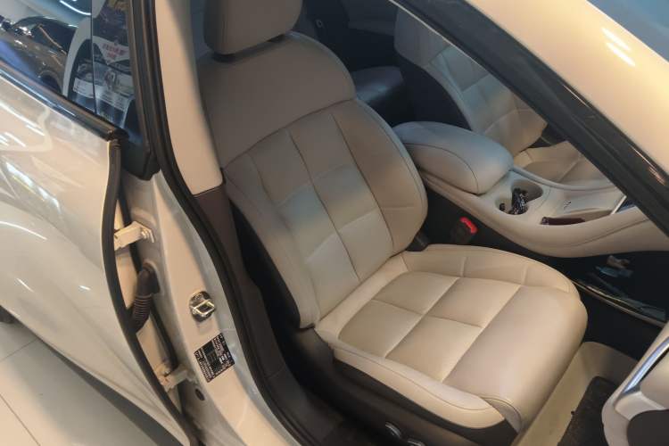 Used IM L6 2024 Max Standard Edition Right Front Seat