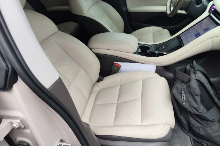 Used IM L6 2024 Max Long-Range Version Right Front Seat