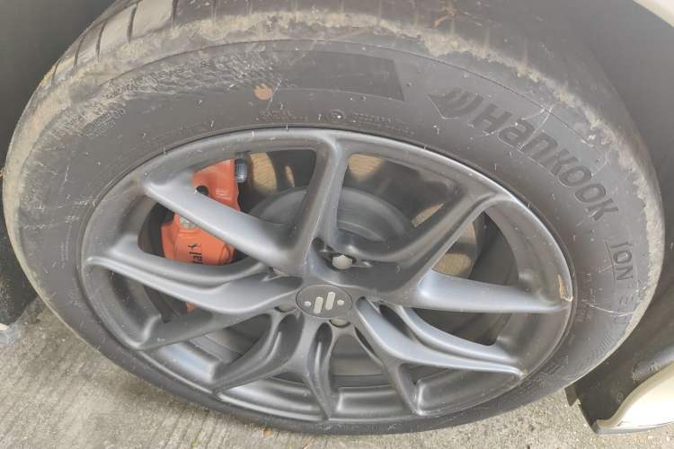 Used IM L6 2024 Max Standard Edition Right Front Wheel Hub
