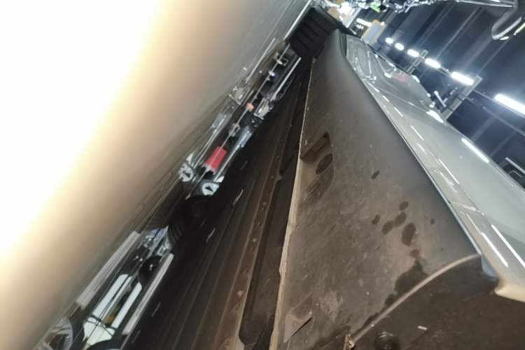 Used IM L6 2024 Max Standard Edition Right Side Sill