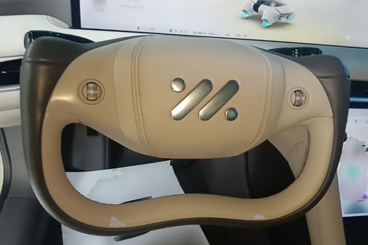 Used IM L6 2024 Max Extended-Range Version Steering Wheel